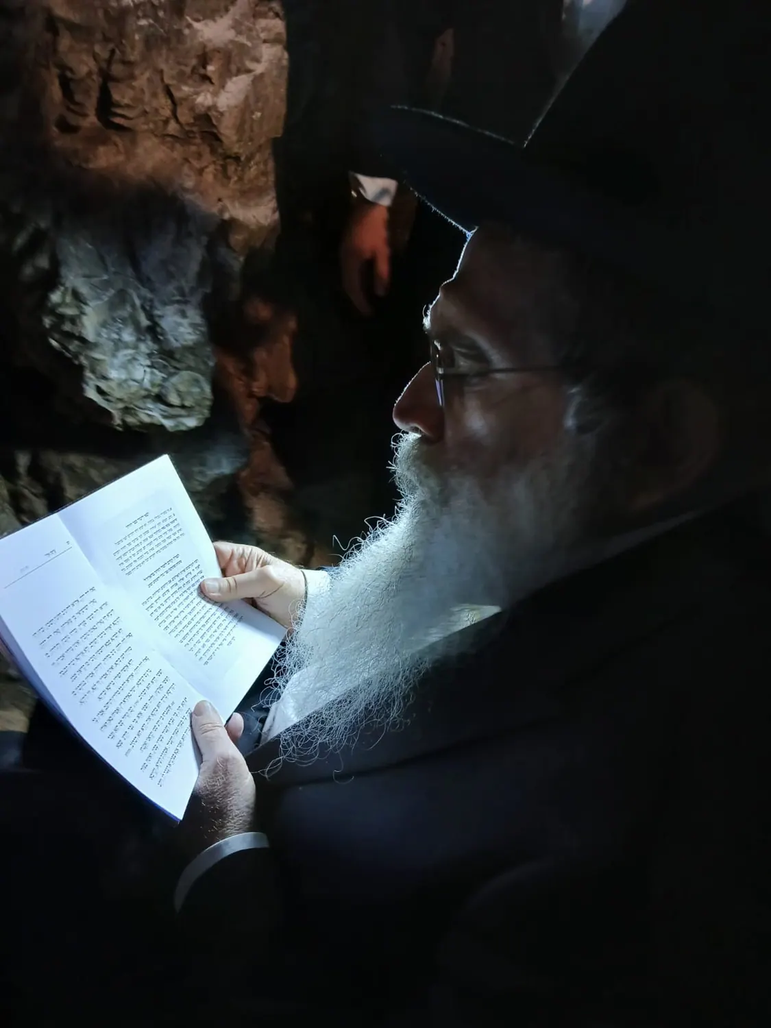 לימוד זוהר במערה במירון